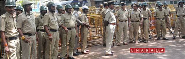 Heavy police deployment to stop protesters from entering Shettar's residence