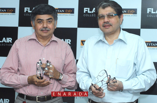 Bhaskar Bhat, MD, Titan Industries Limited with Ravi Kant, CEO, Eyewear Division, Titan Industries Limited at the launch of FLAIR collection