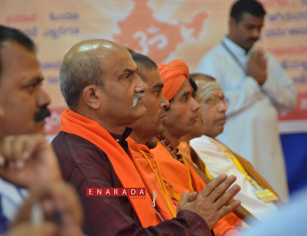 Pramod Muthalik, chief of Srirama Sene and several sadhus participates in the first day of 3 days Hindu Adhiveshan in hubli